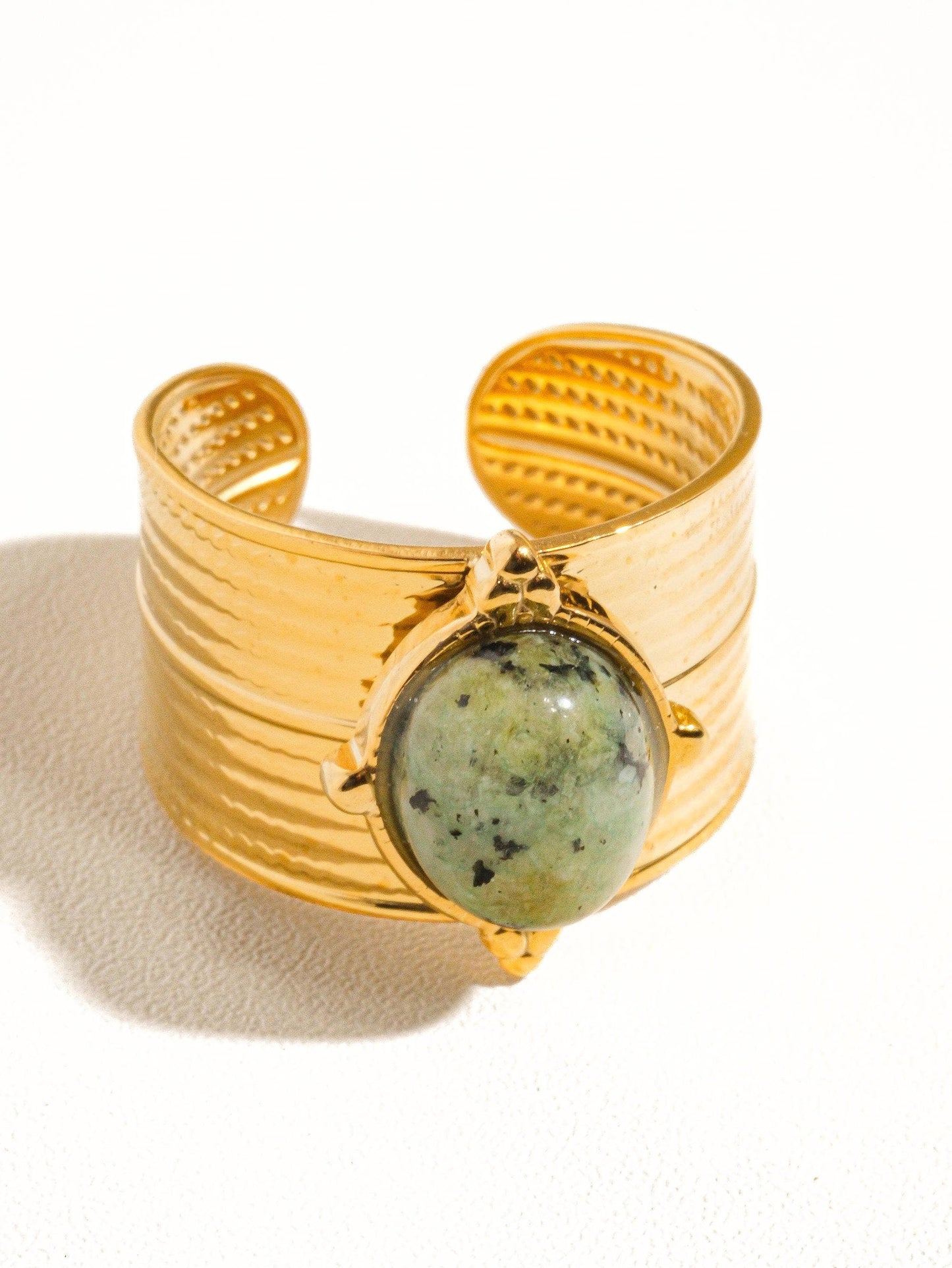 Flânerie by MAIQ - Oasis 18K Gold Non-Tarnish Stone Bold Adjustable Ring: Green