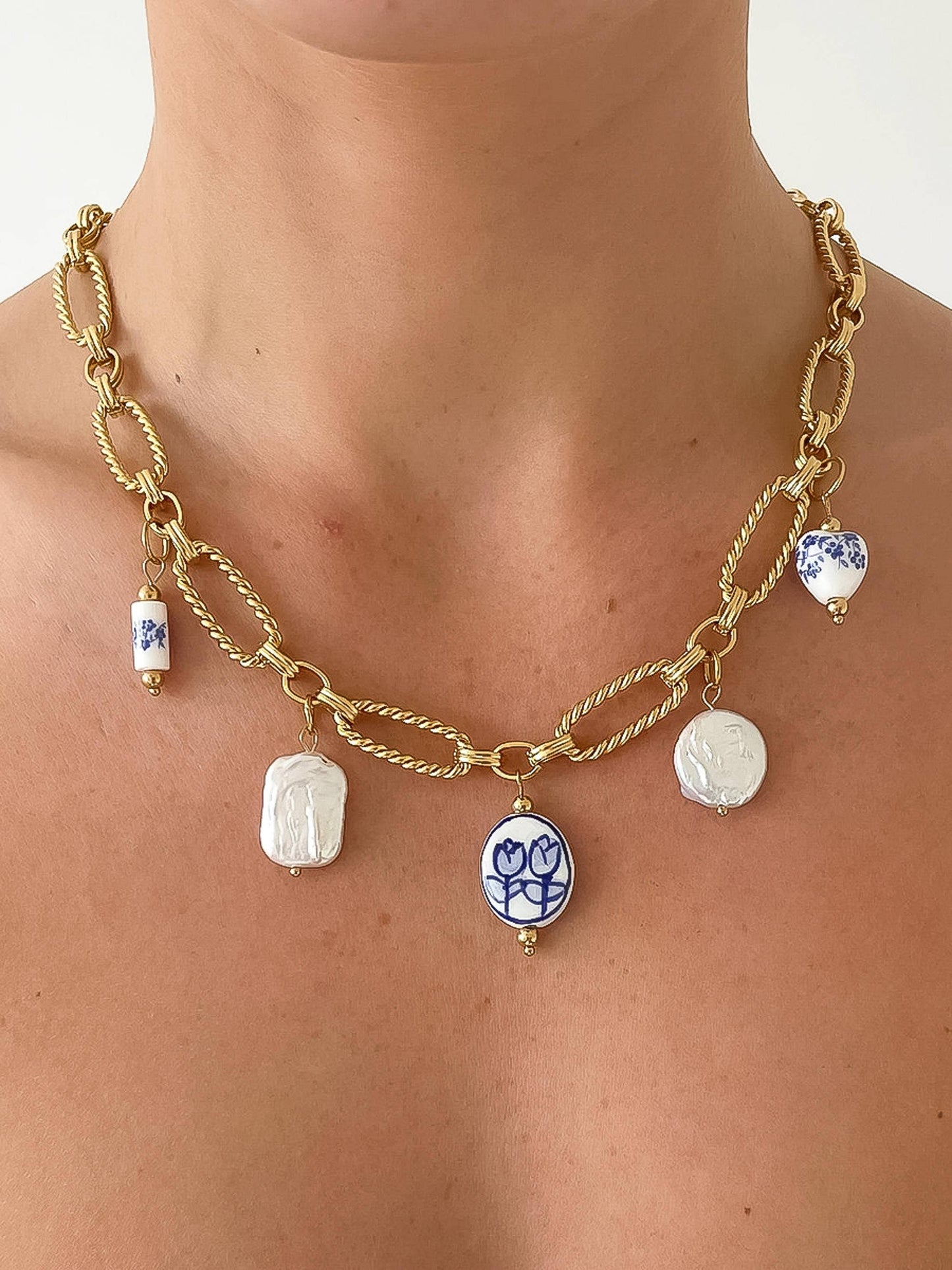 Flânerie by MAIQ - Riela 18K Gold Non-Tarnish Ceramic Floral Chain Necklace: Blue