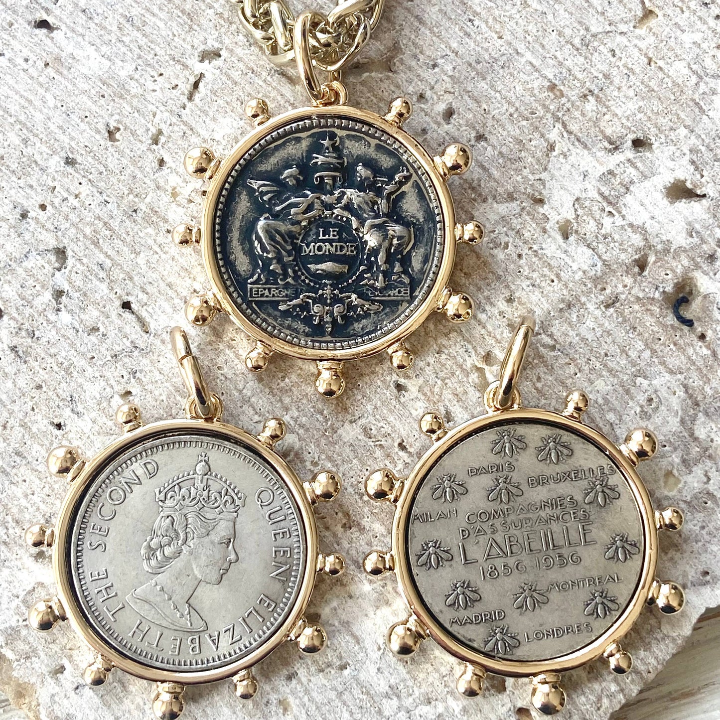 French Coin Queen England trendy handmade jewelry boutique: Le monde