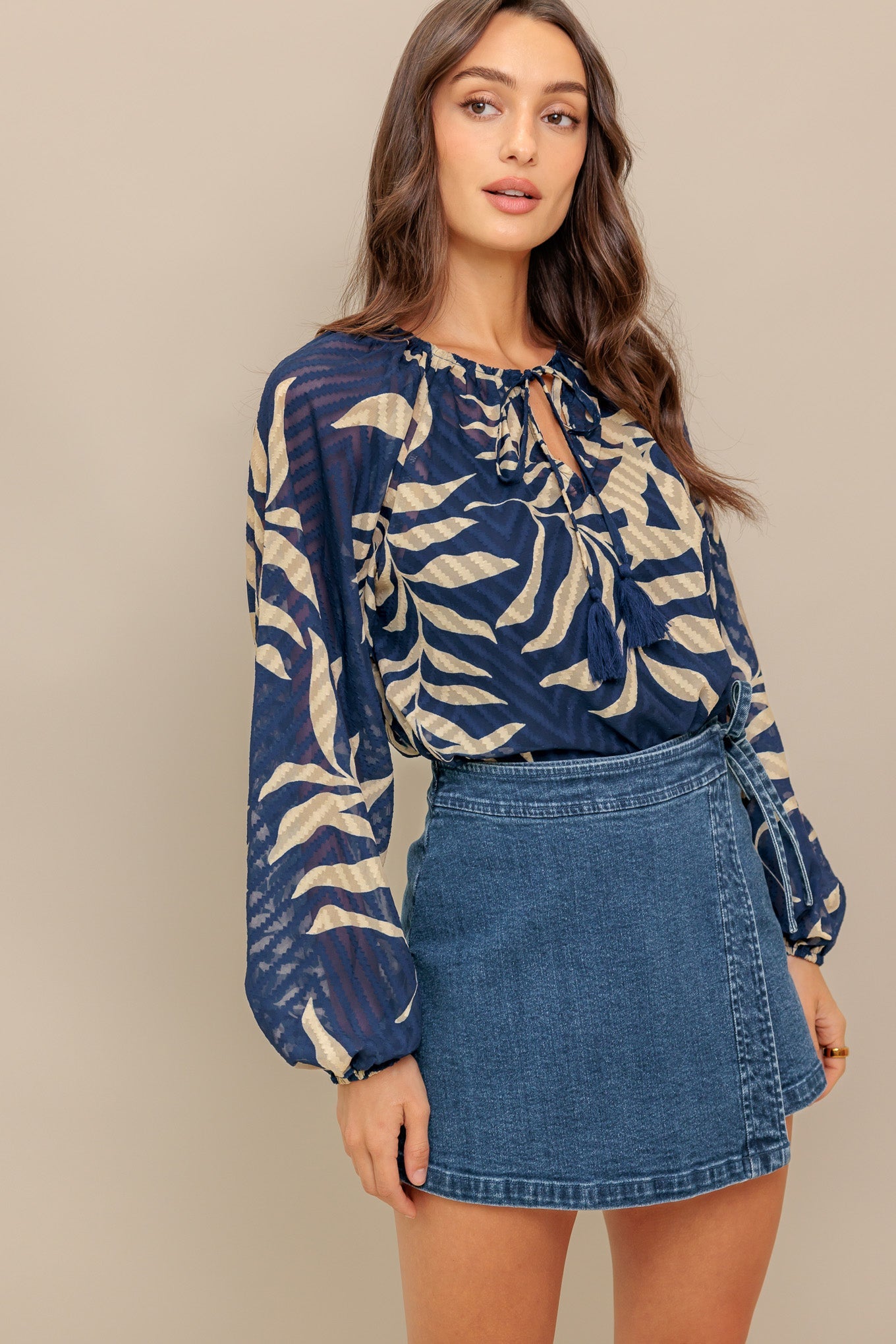 MIDNIGHT WALK WOVEN TOP