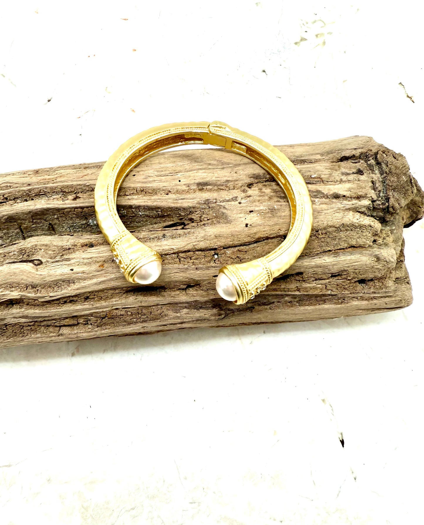 Rant & Rave Classic - Bracelet Cuff Spring w/GlassPearl AlloyPlated Matte Gold7-8’