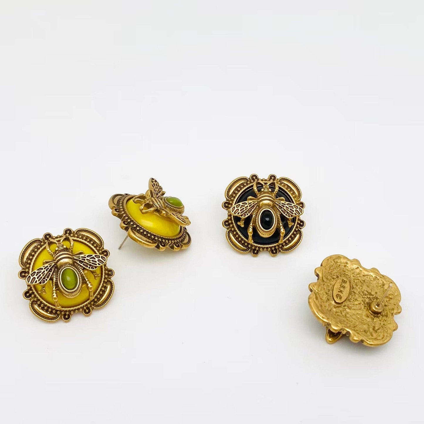 Vintage Cat's Eye Stone Bee Post Stud Earrings: Black