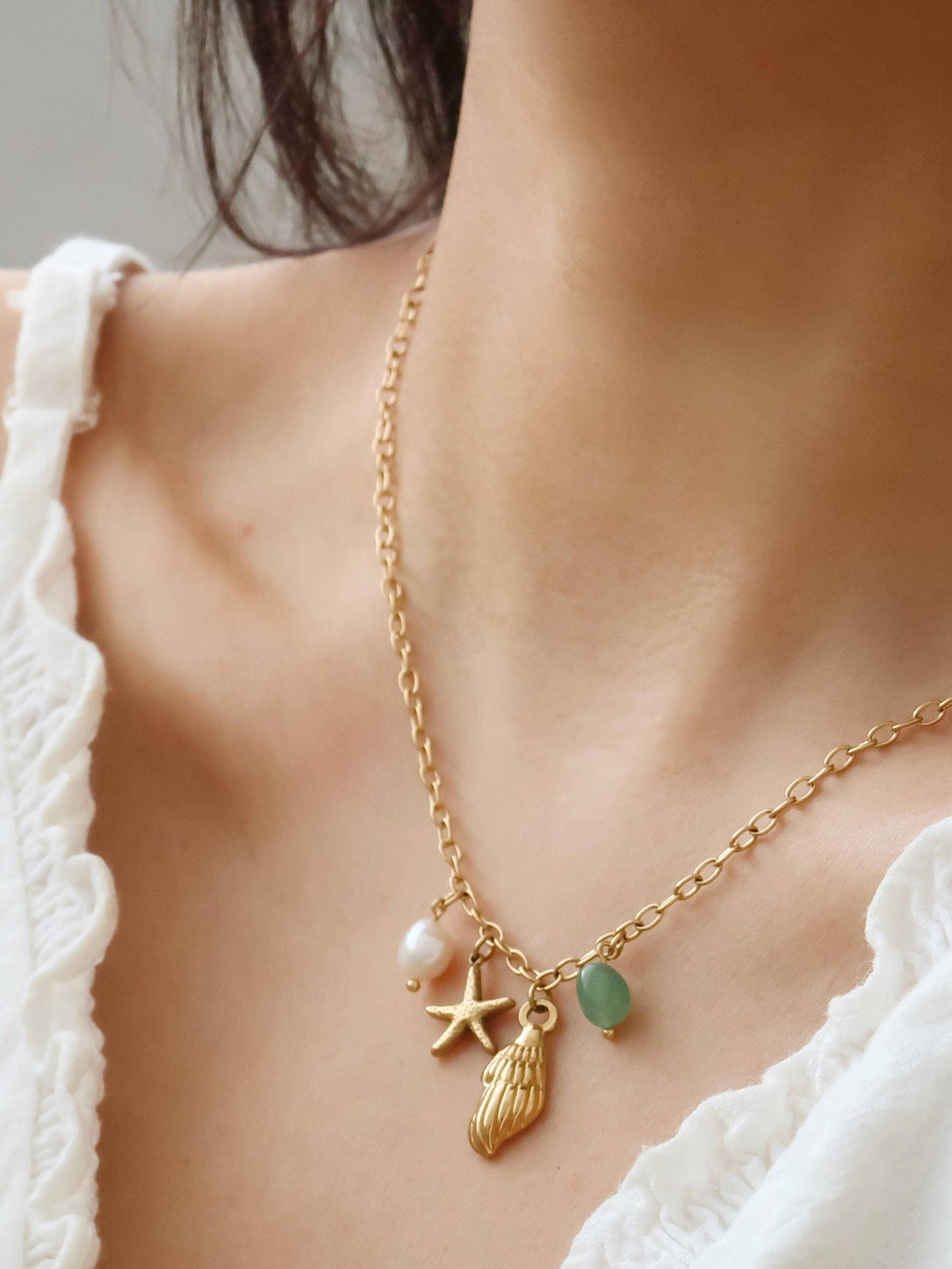 Flânerie by MAIQ - Bonbon 18K Gold Non-Tarnish Pearl and Shell Charm Necklace: Yellow Gold