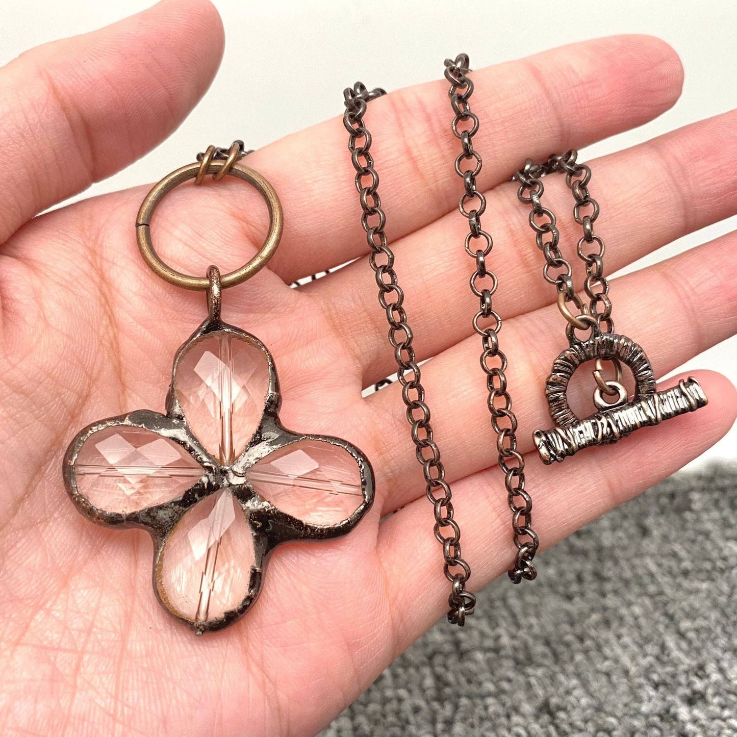 Mio Queena - Irregular Four-leaf Clover Shape Crystal Necklace | OT buckl