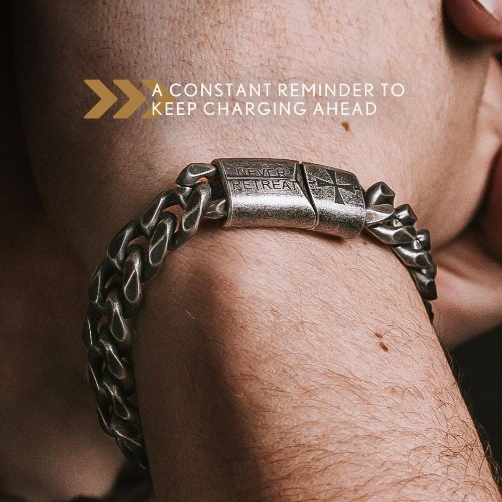 The Hero Company - The Hero Company- Knights Templar - Never Retreat Never Surrender Bracelet: Helps Pair Veterans With A Service Dog Or Shelter Dog -Faire
