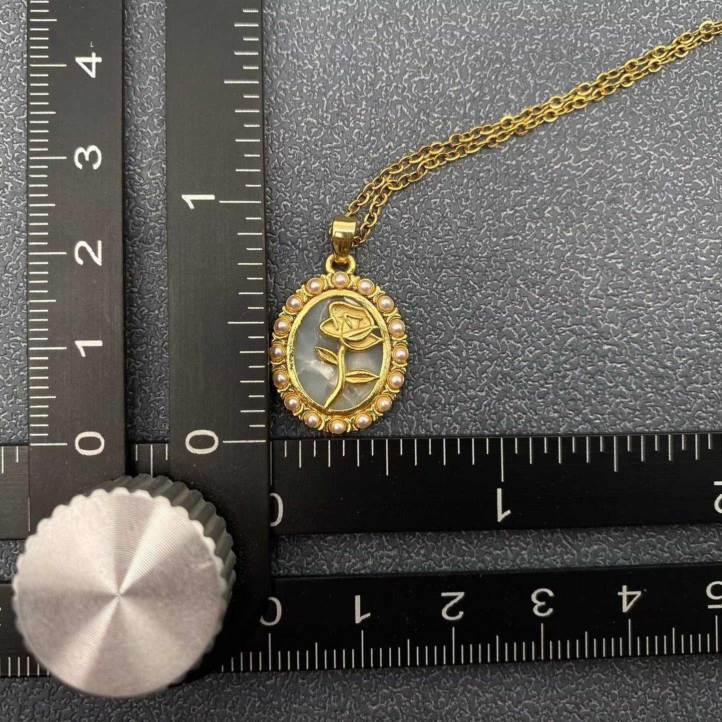 Mio Queena - Rose Oval Pendant 18K Gold Plated S.Steel Necklace - FGS