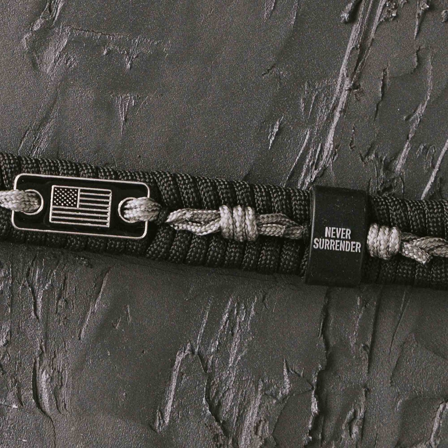 The Hero Company- Never Surrender Barbed Wire Paracord Bracelet: Helps Pair Veterans With A Service Dog Or Shelter Dog- Faire
