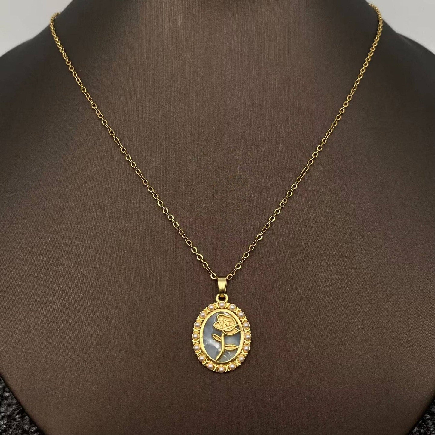 Mio Queena - Rose Oval Pendant 18K Gold Plated S.Steel Necklace - FGS