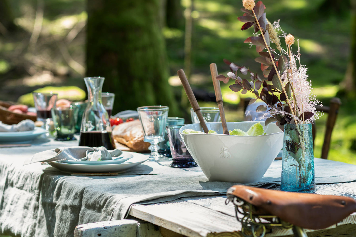 Bee Ceramic Salad Serving Bowl: Bleu