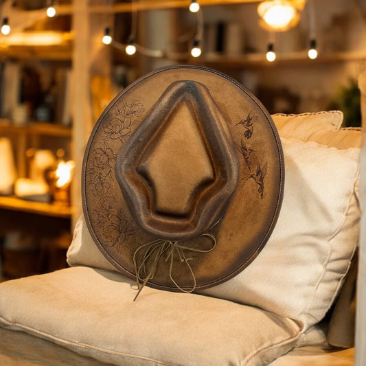 Hummingbird Magnolia Burnt Hat : Tobacco / Arrowhead Rancher