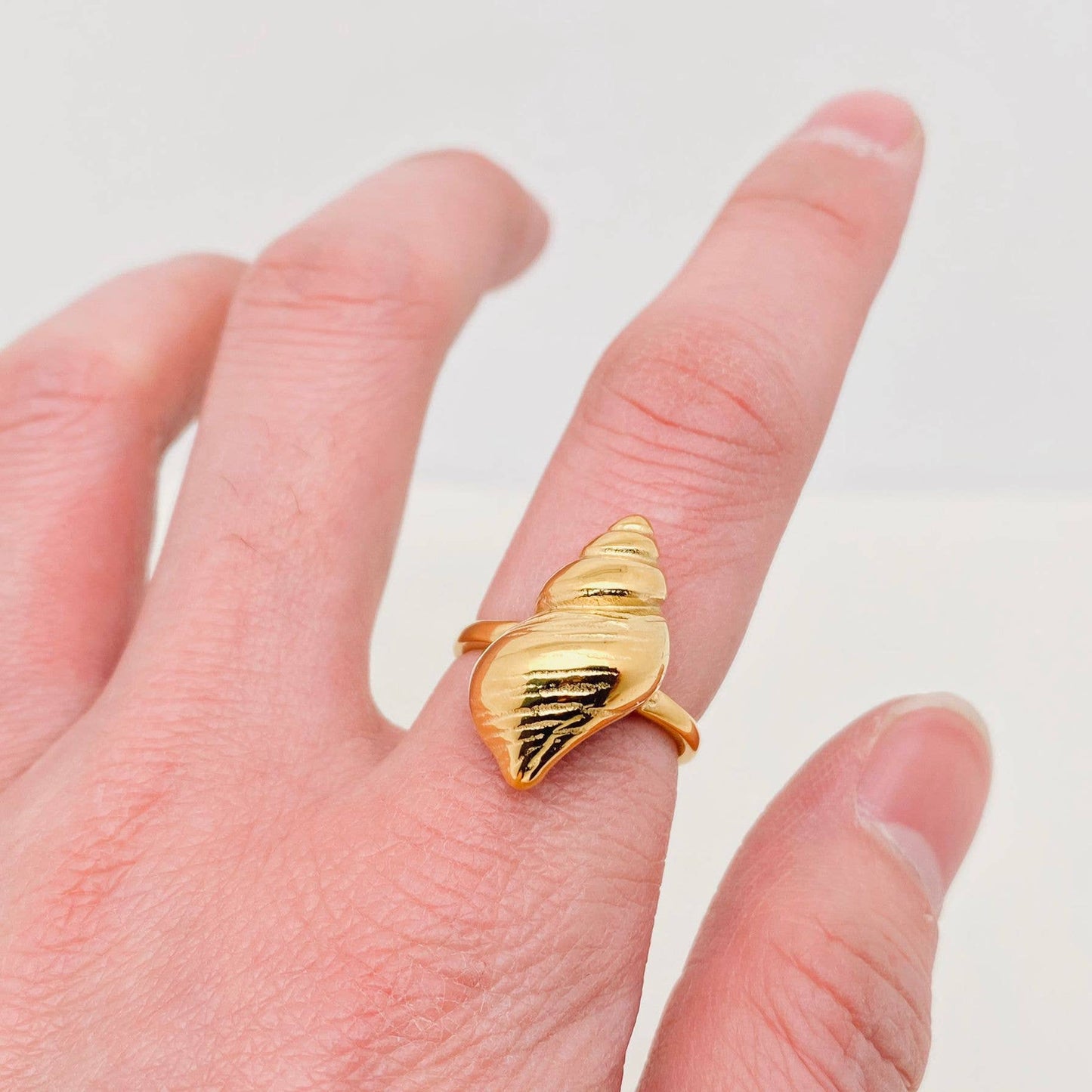 Mio Queena - Texture Design 18K Gold Plated Conch Ring - FGS