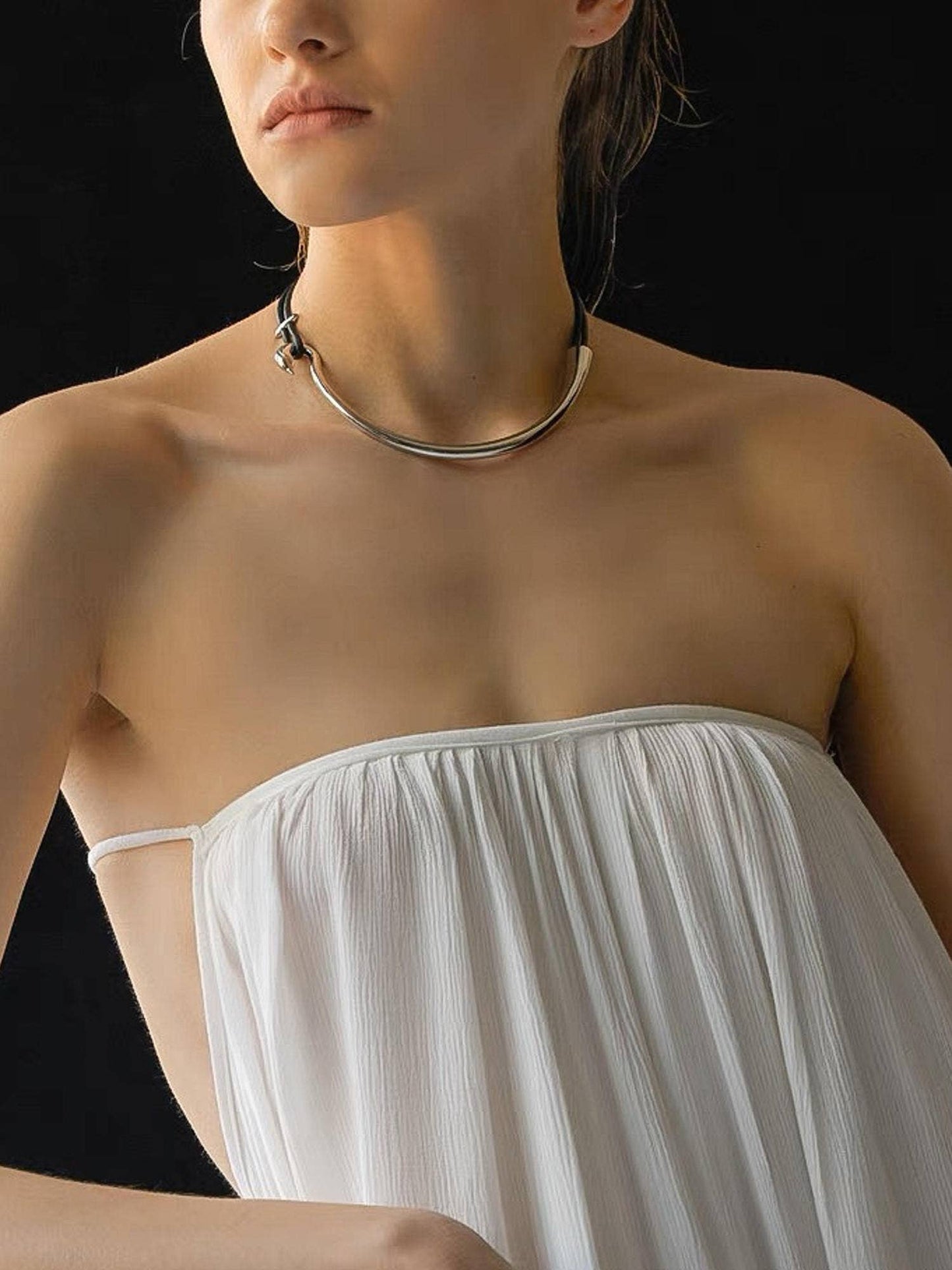 Flânerie by MAIQ - Verve White Platinum Plated Statement Choker: Silver
