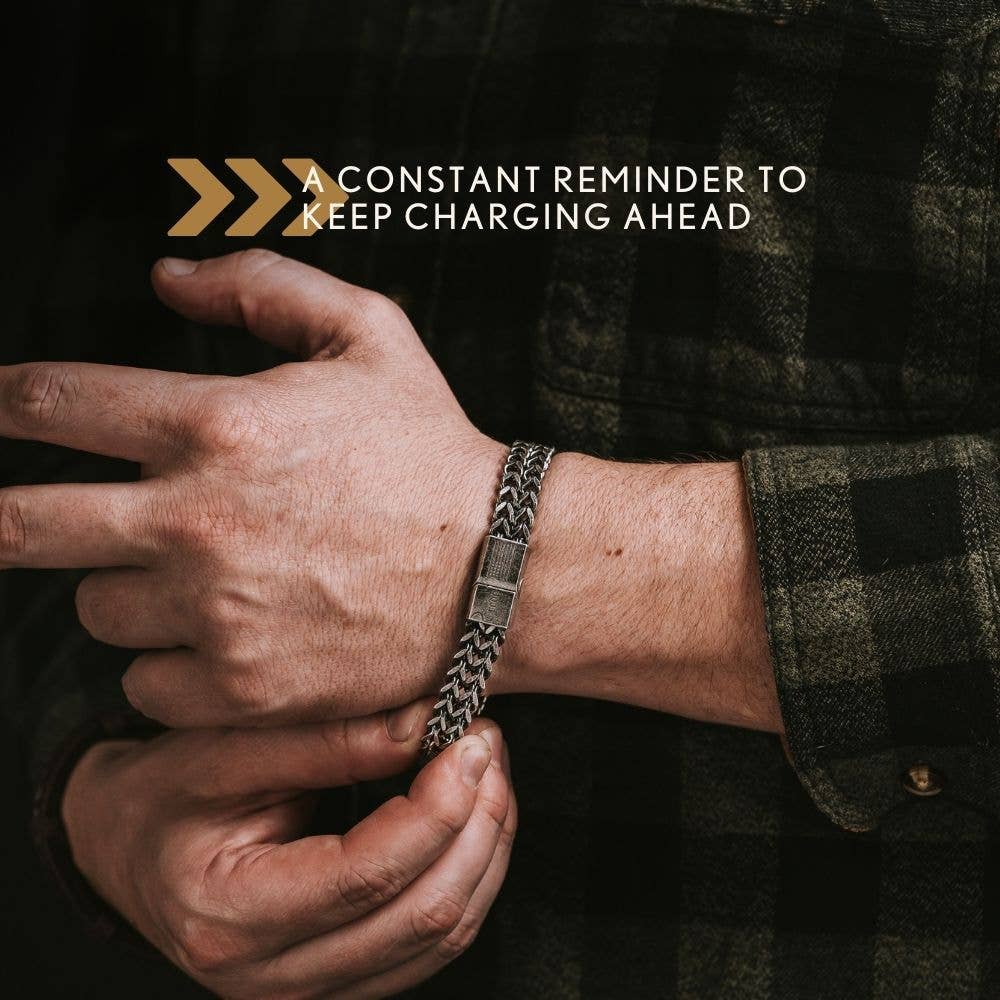 The Hero Company - The Hero Company- Knight's Creed BELIEVE Credo Bracelet: Helps Pair Veterans with Service or Shelter Dogs- Faire