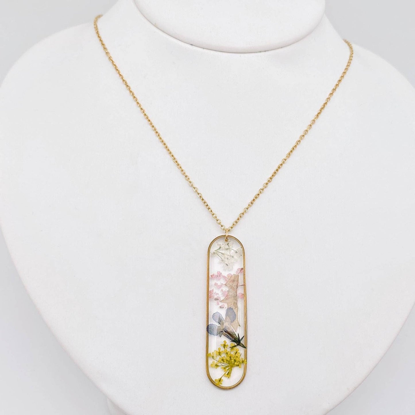 Long Ellipse Charm Dried Flowers Necklace - PDF