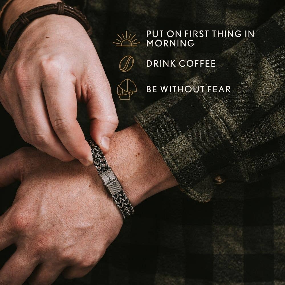The Hero Company - The Hero Company- Knight's Creed BELIEVE Credo Bracelet: Helps Pair Veterans with Service or Shelter Dogs- Faire