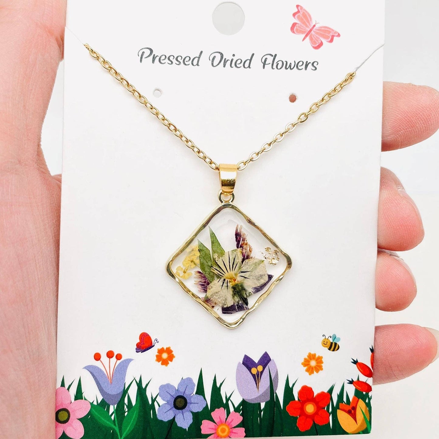 Mio Queena - Floral Square Pendant Pressed Dried Flowers Necklace - PDF: Baby’s Breath & Caspia & Queen Anne's Lace